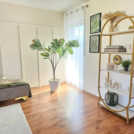 In Fuer 4 Appartement *